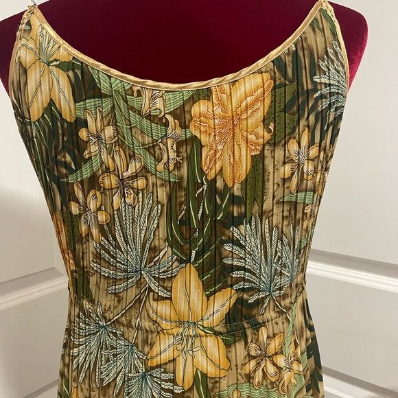 Robbie Bee Tropical Print Pleated Fully Lined Maxi Dress EUC Size 16 - Picture 5 of 11